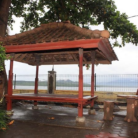 Baru Dua Beach Hotel Banyuwangi  Ngoại thất bức ảnh