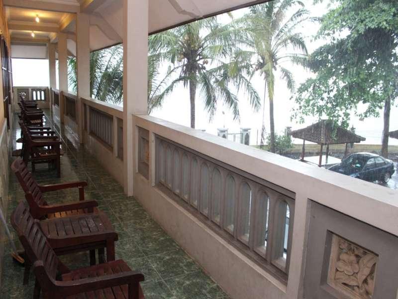 Baru Dua Beach Hotel Banyuwangi  Ngoại thất bức ảnh