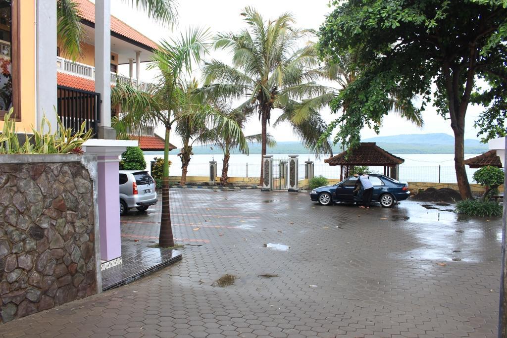 Baru Dua Beach Hotel Banyuwangi  Ngoại thất bức ảnh
